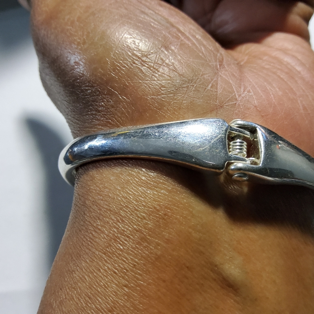 Robert Lee Morris Bracelet - Picture 8 of 9